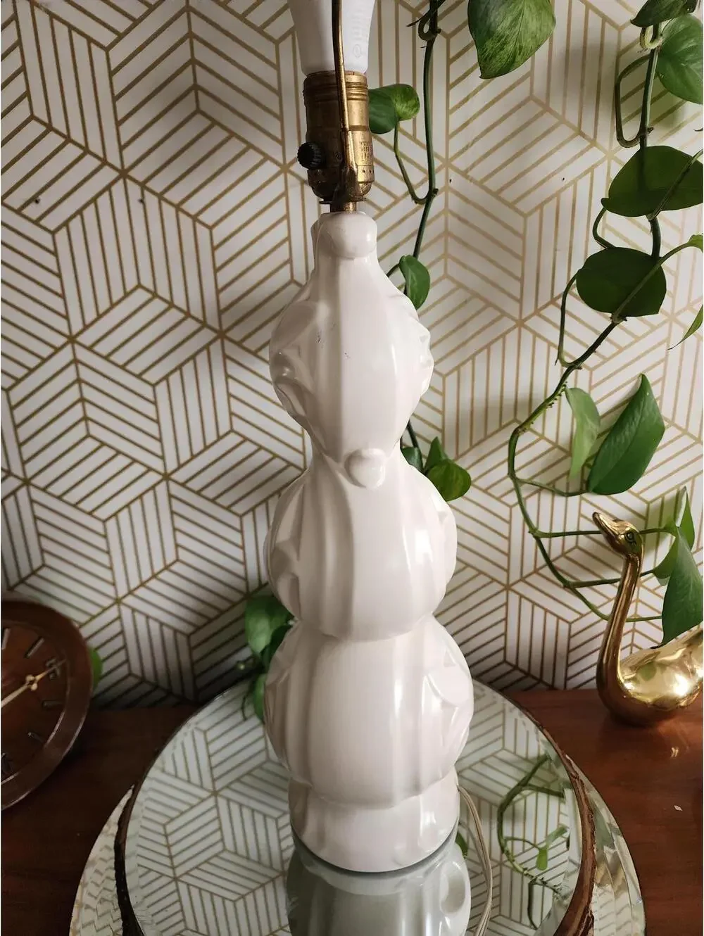 Vintage Midcentury Ivory Ceramic Holland Mold Lamp
